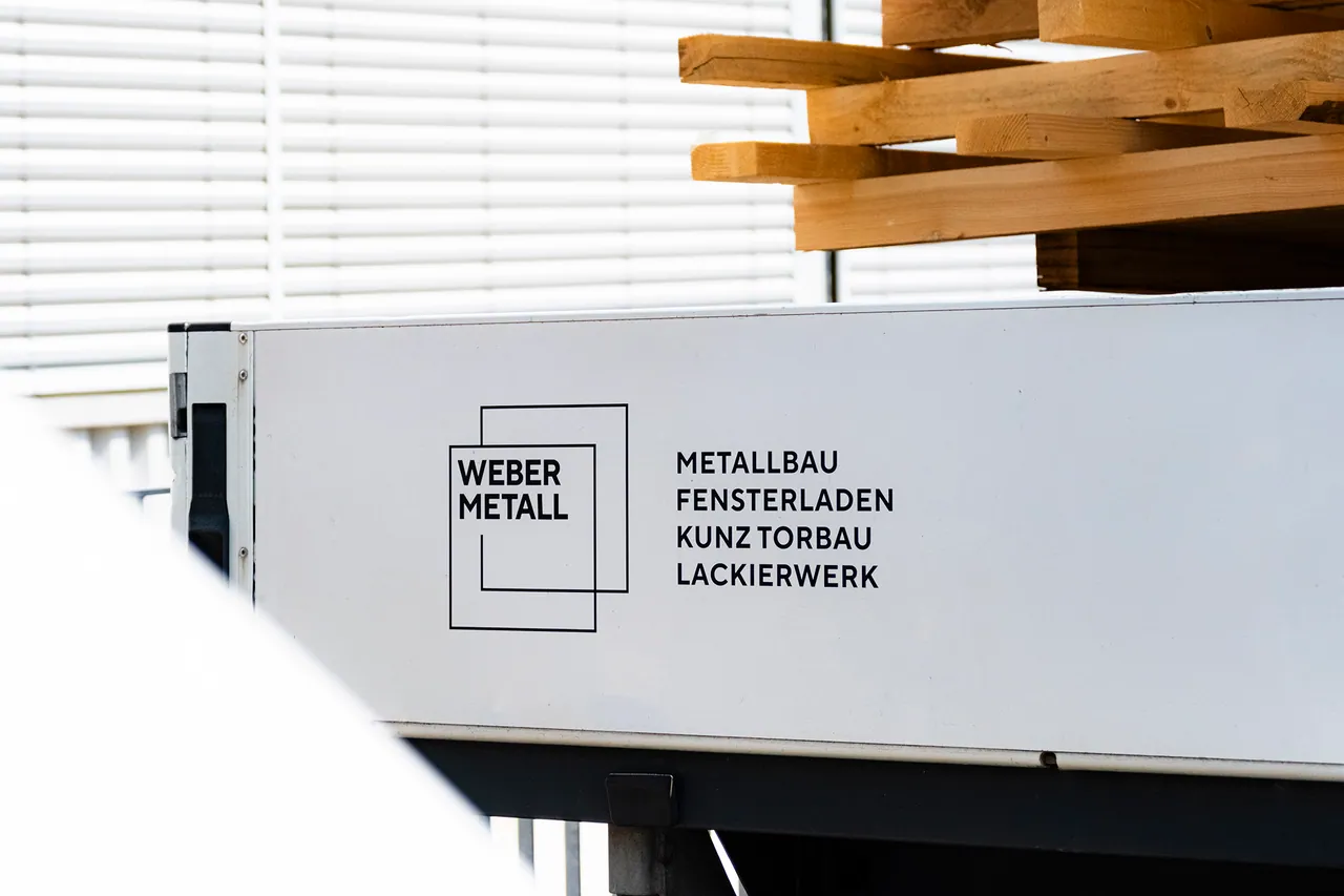 Fahrzeug Anhänger Ernst Weber AG Weber Metall