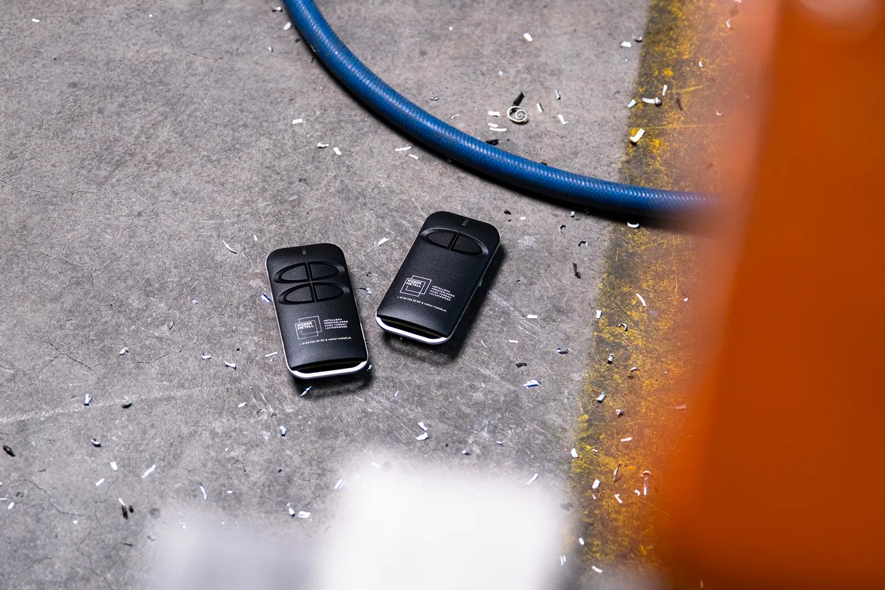 Unternehmensbroschüre im markensystematischen Design