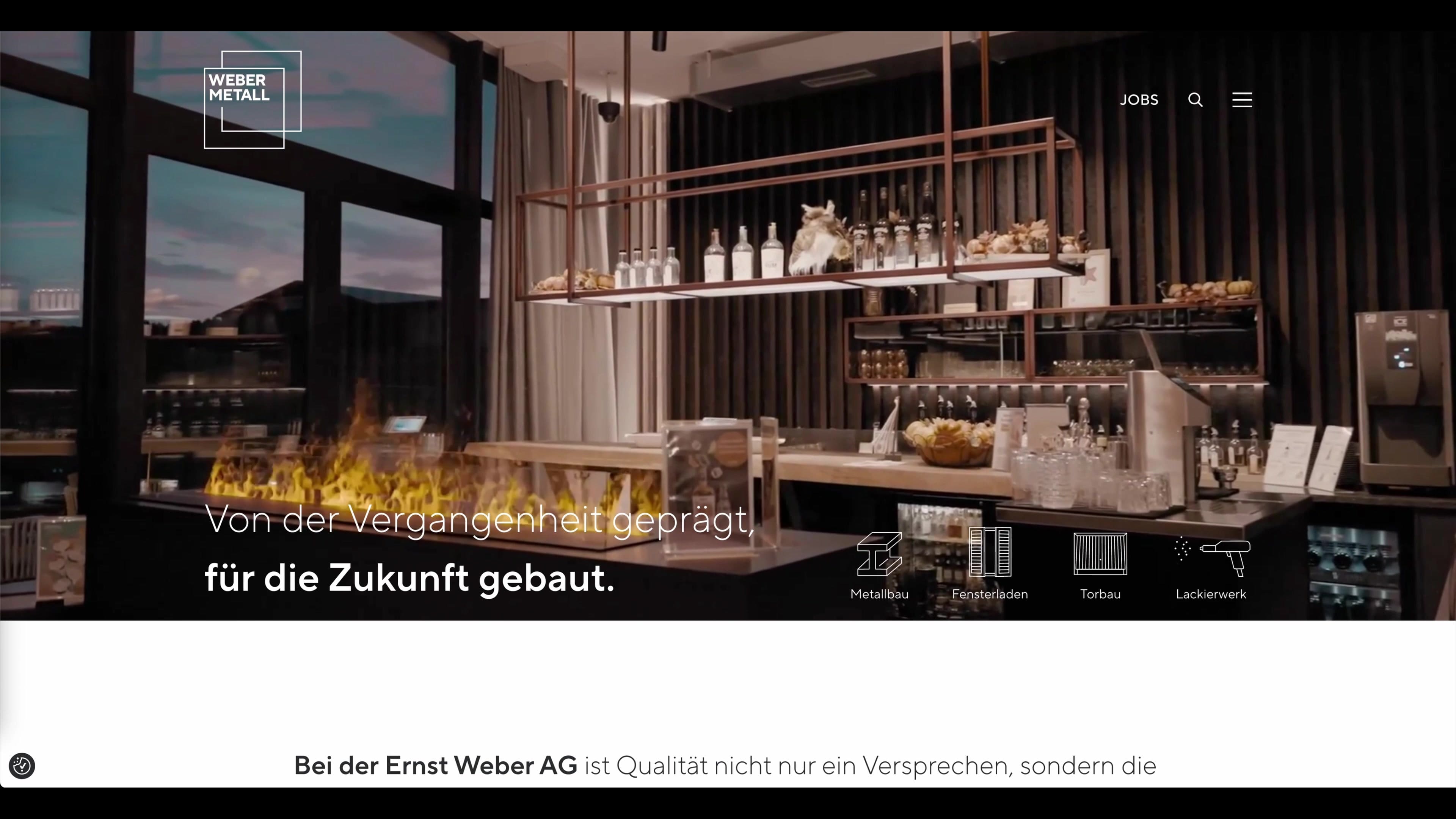 Beispiel einer Markenwebsite. Ruhige Typografie und klare Navigation sorgen für Orientierung und Tempo.